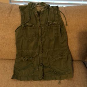 Cargo vest with hood